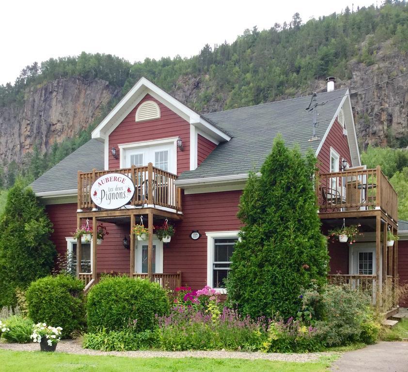 B&B Les Deux Pignons Petit-Saguenay Exterior foto