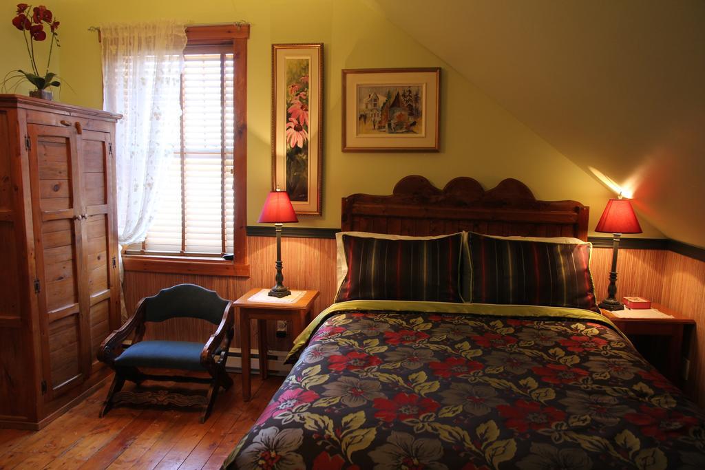 B&B Les Deux Pignons Petit-Saguenay Exterior foto
